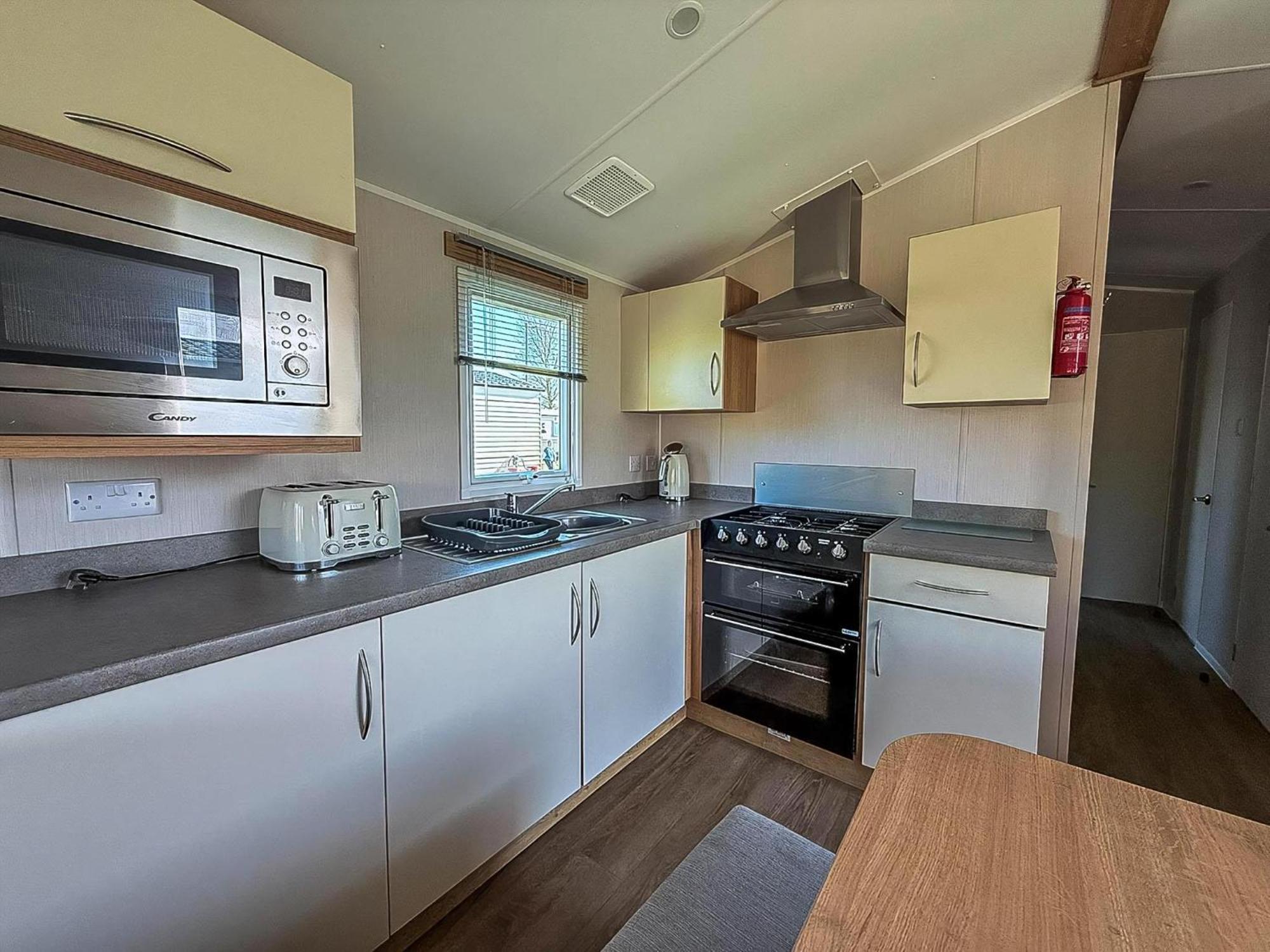Lovely 8 Berth Caravan In Southview Holiday Park, Ref 33042Tc Skegness Exteriér fotografie